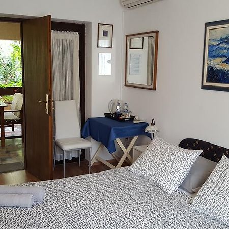 Guest House Jole Rovigno Esterno foto
