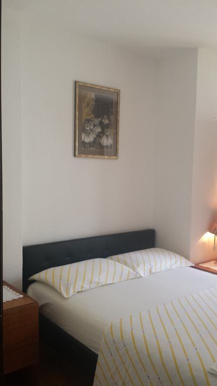 Guest House Jole Rovigno Esterno foto