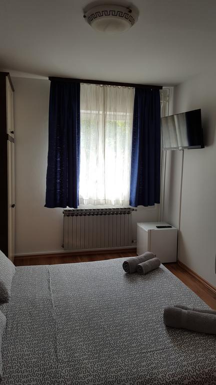 Guest House Jole Rovigno Esterno foto